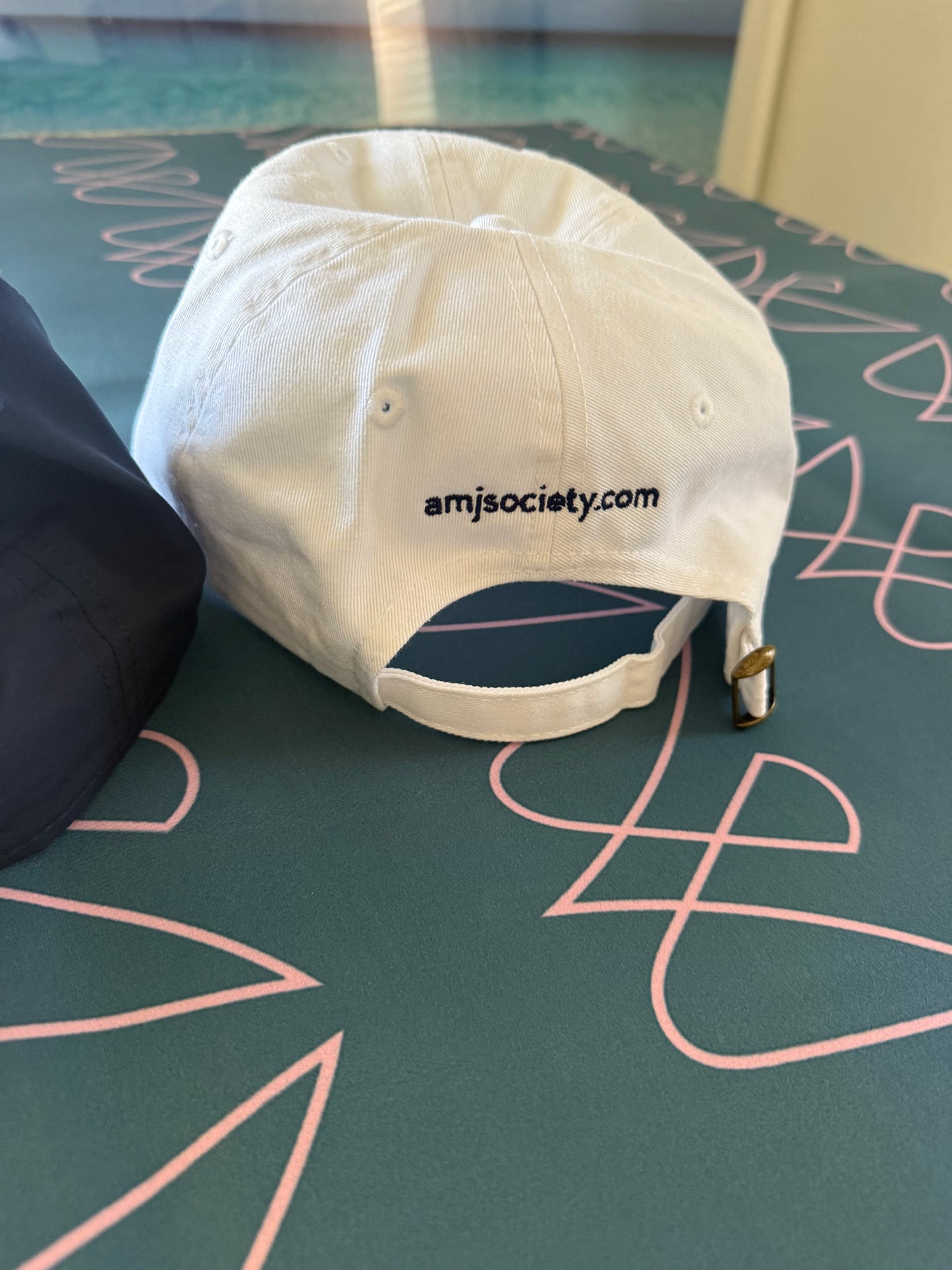 Limited Edition: AMS White Hat